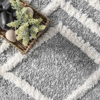 NuLOOM Wylde High Low Soft Shaggy Diamond Moroccan Tassel Area Rug - Image 5